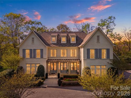 834 9th Ave Nw, Hickory, NC, 28601-3569 | Card Image