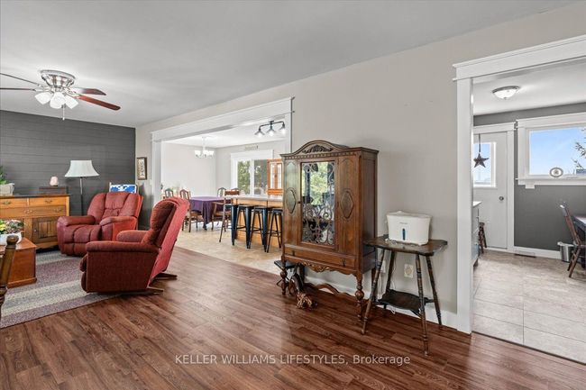 4609 Douglas Line, House other with 4 bedrooms, 2 bathrooms and 5 parking in Town Of Plympton Wyoming ON | Image 9