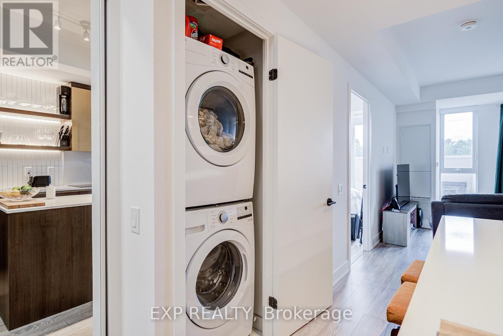 Residential in Toronto (Greenwood-Coxwell) 5