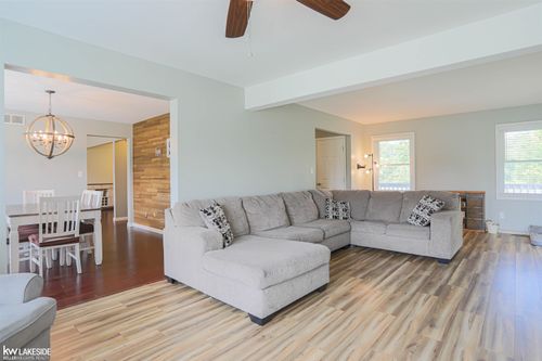 2043 Kronner Rd, Columbus, MI, 48063-3400 | Card Image