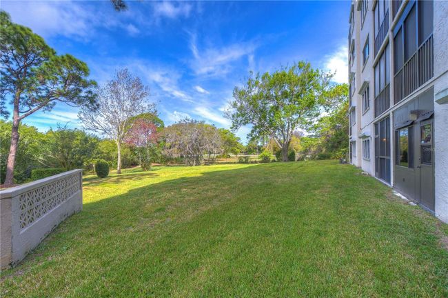 UNIT-109 - 8198 Terrace Garden Dr N, Condo with 2 bedrooms, 2 bathrooms and null parking in ST PETERSBURG FL | Image 32