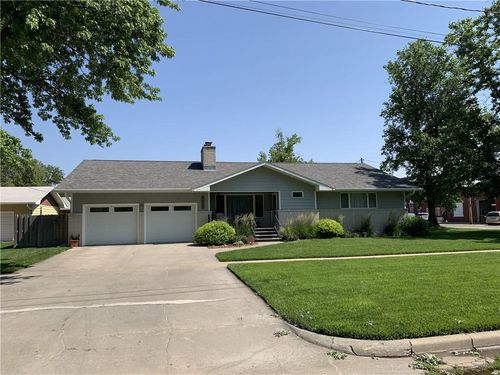 1117 19th St, Belleville, KS, 66935-2709 | Card Image