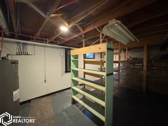 19229 Highway 5, Home with 4 bedrooms, 2 bathrooms and 2 parking in Centerville IA | Image 63