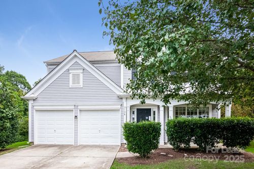 3138 Old Ironside Dr, Charlotte, NC, 28213-4092 | Card Image