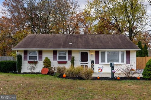 48 S Rose Ln, WEST BERLIN, NJ, 08091-3749 | Card Image