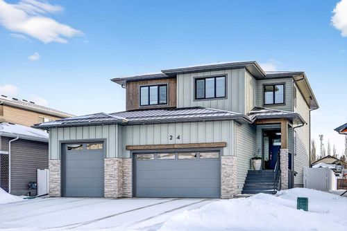 24 Napoleon Meadows Way, Innisfail, AB, T4G0N6 | Card Image