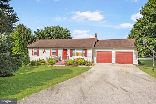 20 Crest View Dr, EAST BERLIN, PA, 17316-9506 | Card Image