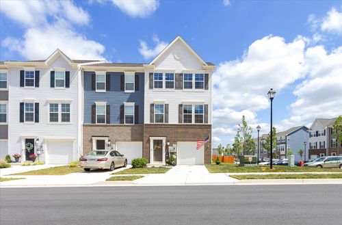 701 Seeback Dr, CHARLES TOWN, WV, 25414-6088 | Card Image