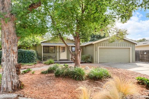 1224 Spruce Ln, Davis, CA, 95616-1335 | Card Image