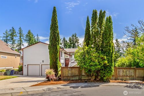 21031 Ne 17th St, Sammamish, WA, 98074-4203 | Card Image