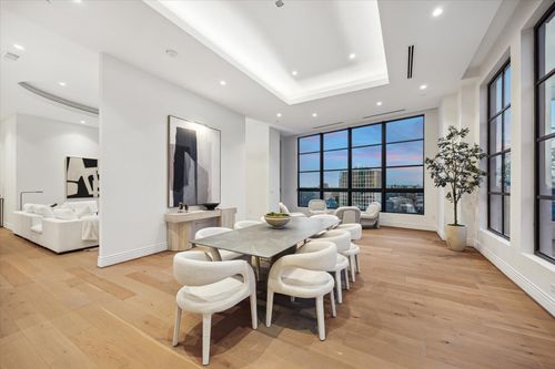 1101-2323 San Felipe St, Houston, TX, 77019-3401 | Card Image