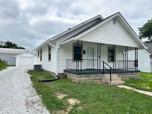 316 N College Ave, Greencastle, IN, 46135-1325 | Card Image
