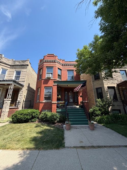4136 W Cornelia Ave, Chicago, IL, 60641-3918 | Card Image