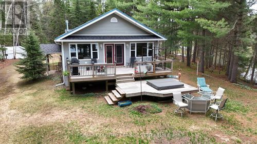 4501 Elephant Lake Rd, Highland Grove, ON, K0L2A0 | Card Image