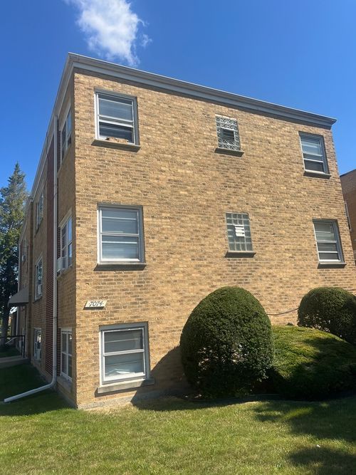 2r-7074 W Diversey Ave, Chicago, IL, 60707-1706 | Card Image