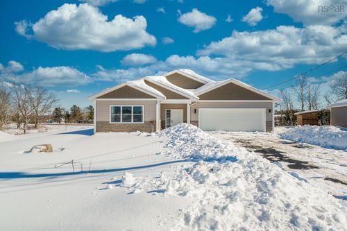 9 Perry Cres, Stewiacke, NS, B0N2J0 | Card Image