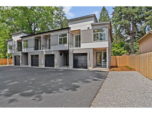 b-5069 Se King Rd, Milwaukie, OR, 97222-4332 | Card Image