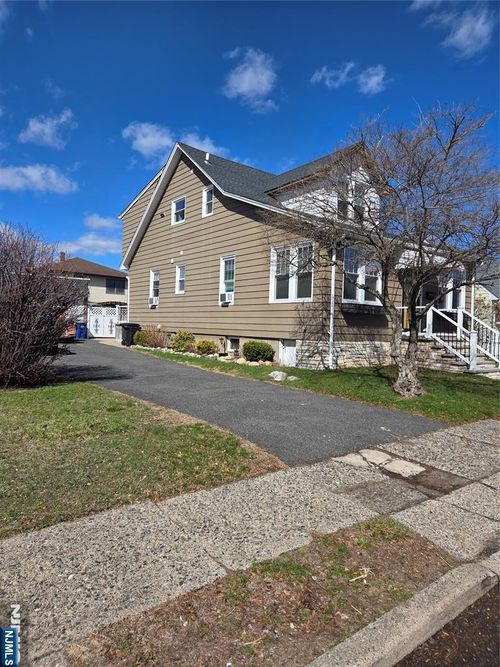 14 Chestnut St, Elmwood Park, NJ, 07407-1313 | Card Image