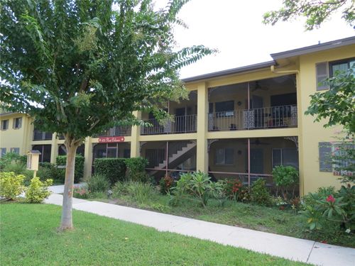 apt-4-615 S Palm Ave, SARASOTA, FL, 34236-6758 | Card Image