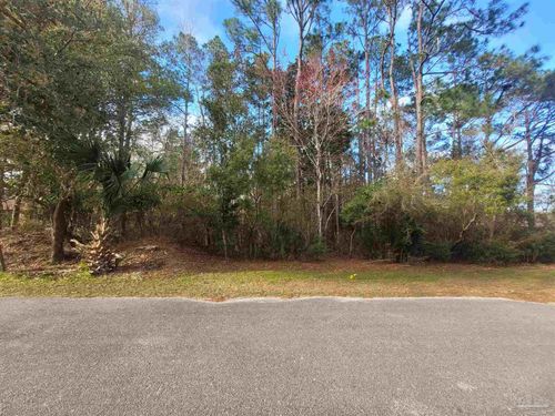 8100 Pond Valley Dr, Pensacola, FL, 32506-5965 | Card Image