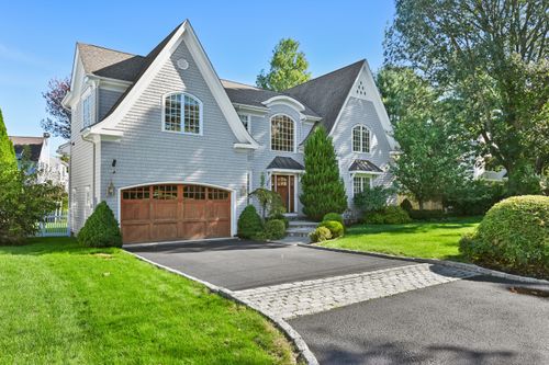 5 Minard Dr, Westport, CT, 06880-6422 | Card Image