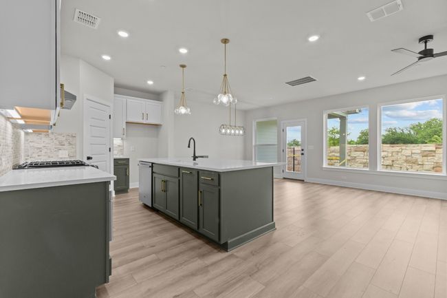 Kitchen - Dining | Image 7