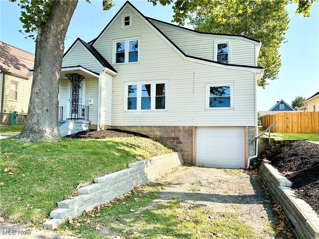 Elmhurst Dr, Weirton, WV 26062