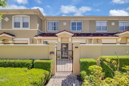 2840 Bella Vista Dr, DAVENPORT, FL, 33897-3679 | Card Image