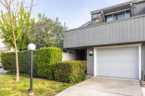 346 Rio Del Oro Ln, Sacramento, CA, 95825-6326 | Card Image