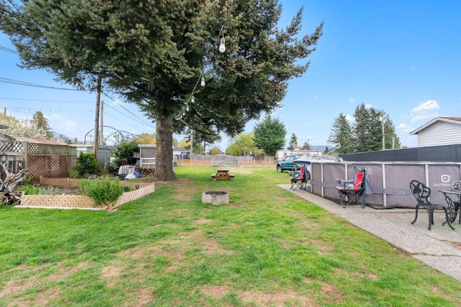 7528 Sharpe Street, Home with 2 bedrooms, 2 bathrooms and 4 parking in Mission BC | Image 35