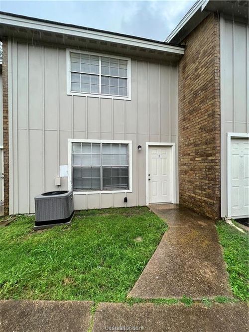apt-19-1910 Barak Ln, Bryan, TX, 77802-3443 | Card Image