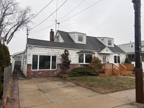 58 Roosevelt Place, Hempstead, NY, 11558 | Card Image