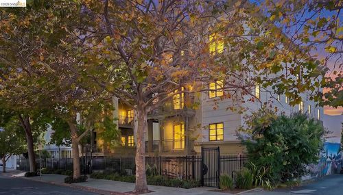 202-711 Walker Ave, Oakland, CA, 94610-2748 | Card Image