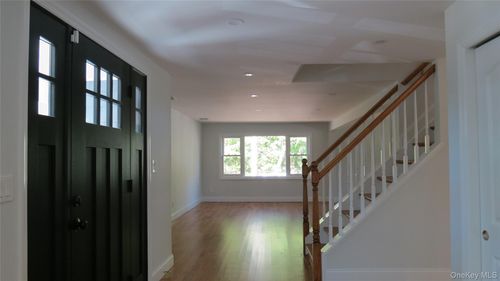 1 Eliot Dr, Lake Grove, NY, 11755-2511 | Card Image