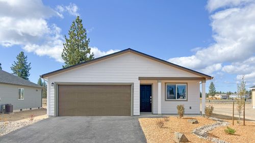 16651 Grey Pine St, La Pine, OR, 97739-8704 | Card Image
