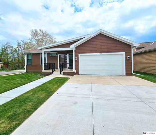 2125 N 25th St, Omaha, NE, 68111-4431 | Card Image