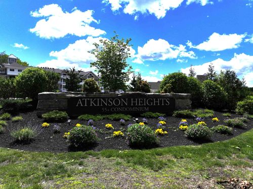 107-4 Longview Dr, Atkinson, NH, 03811-3209 | Card Image