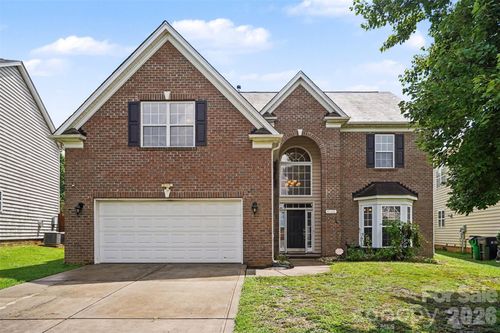 4106 Barclay Forest Dr, Charlotte, NC, 28213-4845 | Card Image
