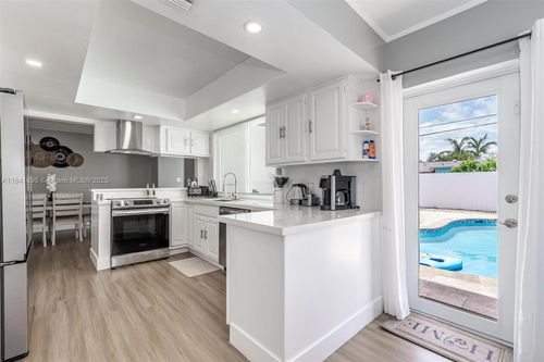 7450 Branch St, Hollywood, FL, 33024-5324 | Card Image