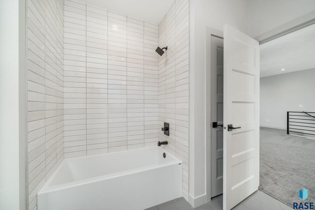 8613 W Shoreline Pl, Townhouse with 3 bedrooms, 3 bathrooms and null parking in Sioux Falls SD | Image 19