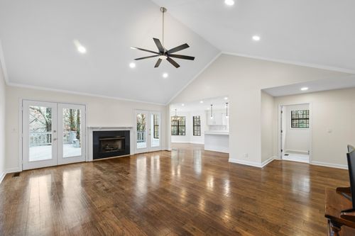 20 Pine Tree Way, Saulsbury, TN, 38067-7302 | Card Image