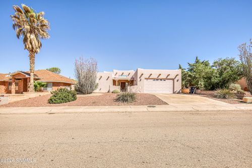327 Cielo Grande, Alamogordo, NM, 88310-7830 | Card Image