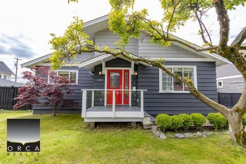 2889 Edgemont Blvd, North Vancouver, BC, V7R2N3 | Card Image