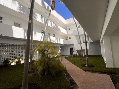 apt-202-1033 Lenox Ave, Miami Beach, FL, 33139-4801 | Card Image