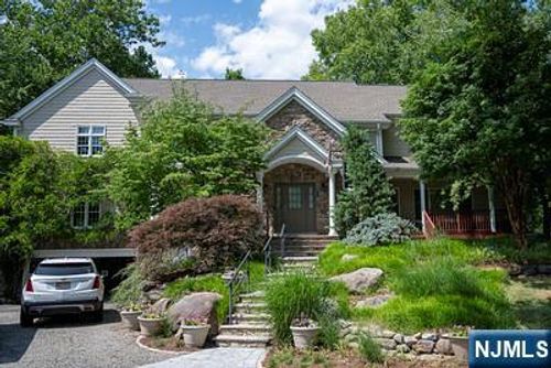 51 Rutherford Pl, Montvale, NJ, 07645-2327 | Card Image