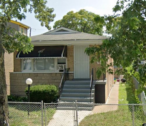 53 E 101st St, Chicago, IL, 60628-2005 | Card Image