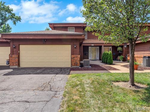 1131 Claytonbrook Ct, Ballwin, MO, 63011-1592 | Card Image