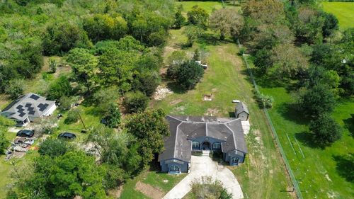 6811 Clara Ln, Rosharon, TX, 77583-3665 | Card Image