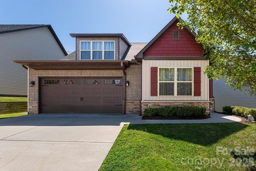 9 Partridge Berry Ln, Weaverville, NC, 28787-0150 | Card Image