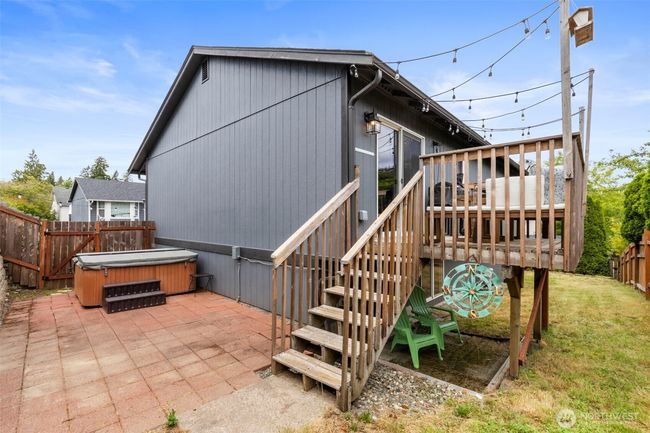 Enjoy the cool evenings in the hot tub! | Image 28